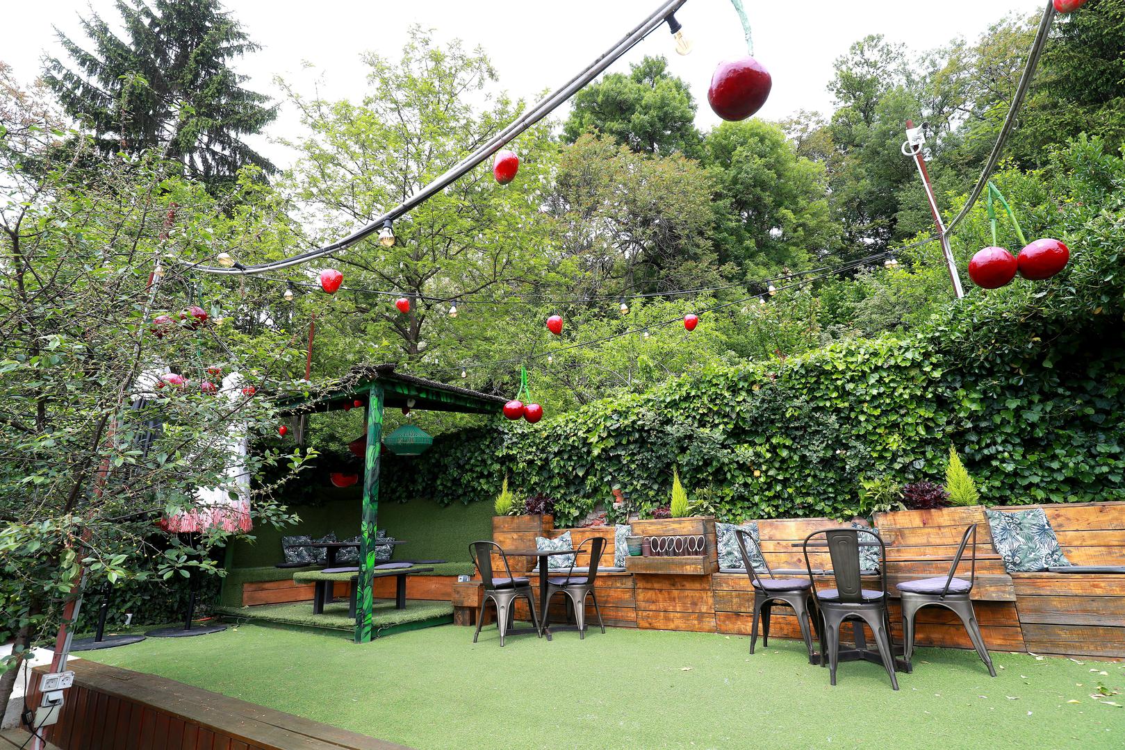 06.05.2020., Zagreb - Swanky Monkey Garden. Nova terasa nalazi se iznad bazena a osim nje uredjene su i sve ostale prema mjerama stozera. Photo: Sanjin Strukic/PIXSELL