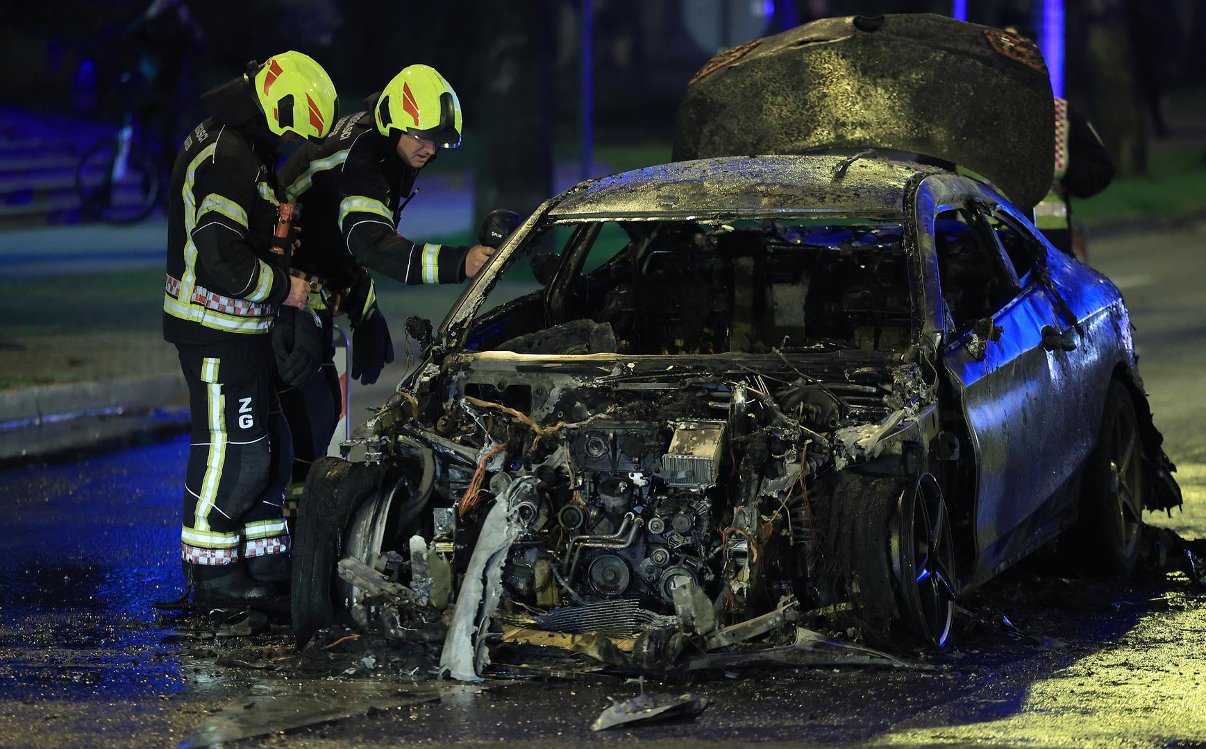 13.03.2024., Zagreb - Vatrogasci ugasili pozar osobnog automobila u Vukovarskoj ulici kod krizanja s Heuinzlovom. Photo: Marko Prpic/PIXSELL