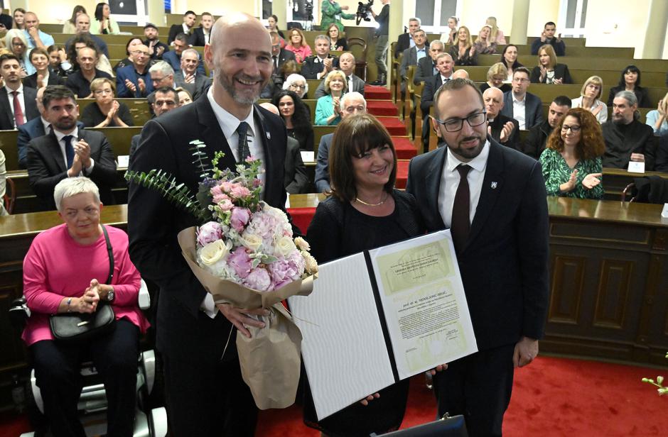 Zagreb: Dodijela javnih priznanja Grada Zagreba istaknutim građanima