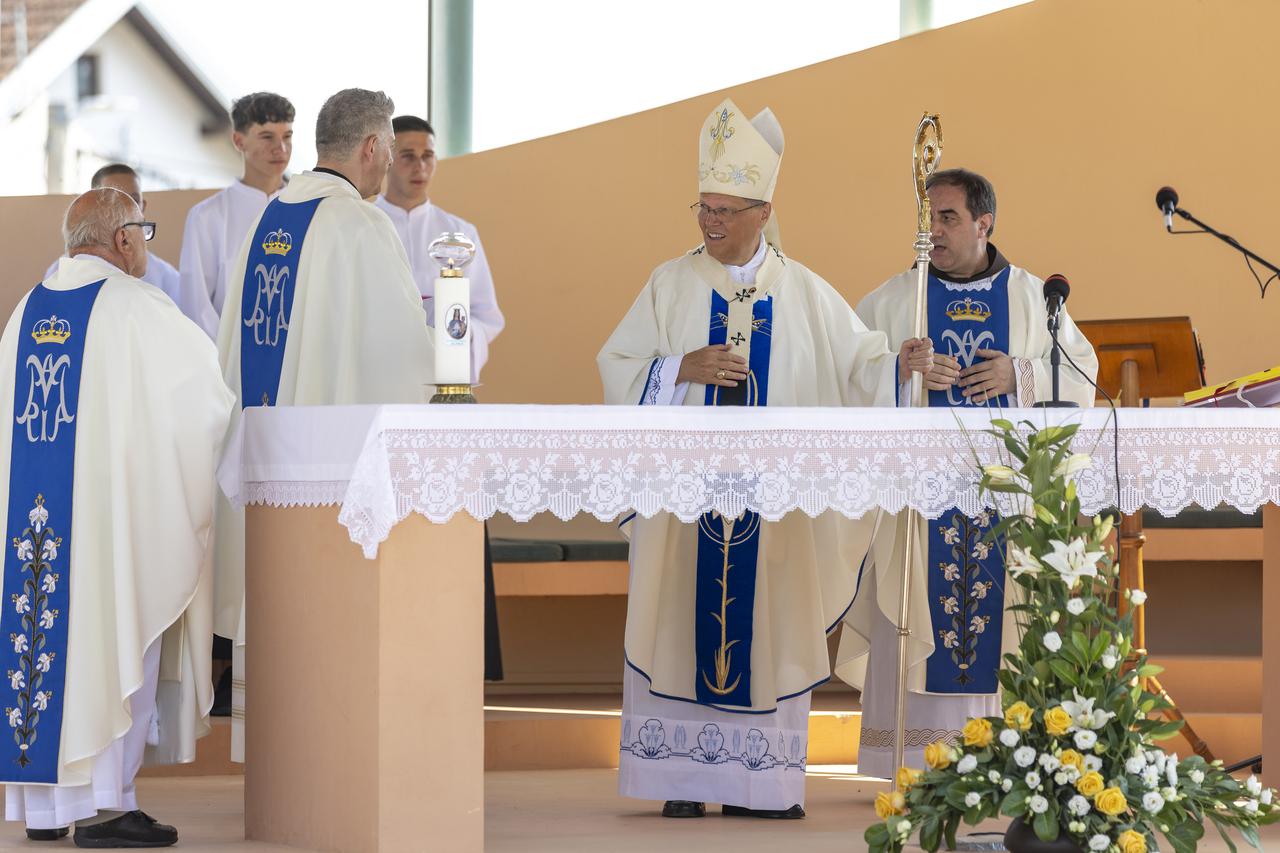 Aljmaš: Marijansko svetište Gospe od Utočišta na blagdan Velike Gospe