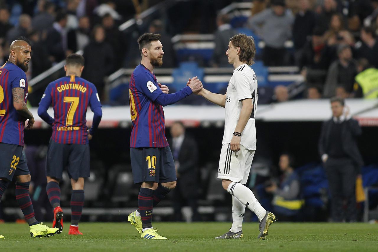 REAL MADRID-BARCELONA 18-19