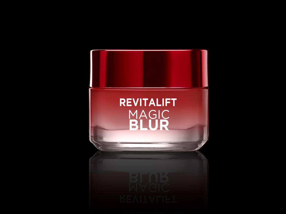 REVITALIFT MAGIC BLUR 