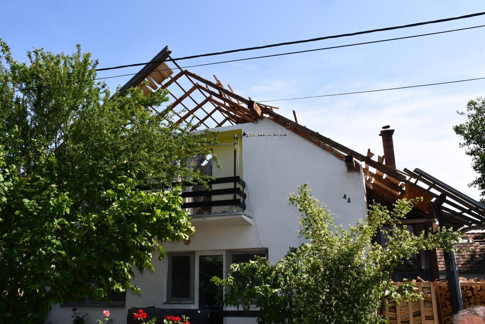 26.05.2022., Sela, Greda - Posljedice jucerasnjeg nevremena vidljive su na svakom koraku. Photo: Nikola Cutuk/PIXSELL Photo: Nikola Cutuk/PIXSELL