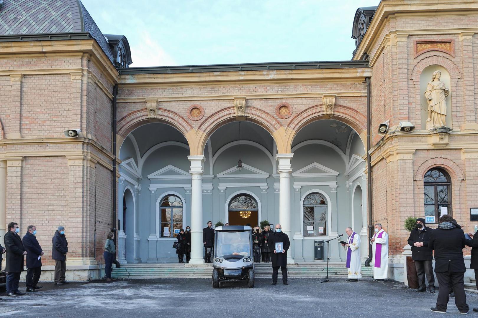 11.01.2021., Zagreb - Na zagrebackom groblju Mirogoj odrzan je posljednji ispracaj predsjednika Uprave Podravke Marina Pucara. 
Photo: Tomislav Miletic/PIXSELL