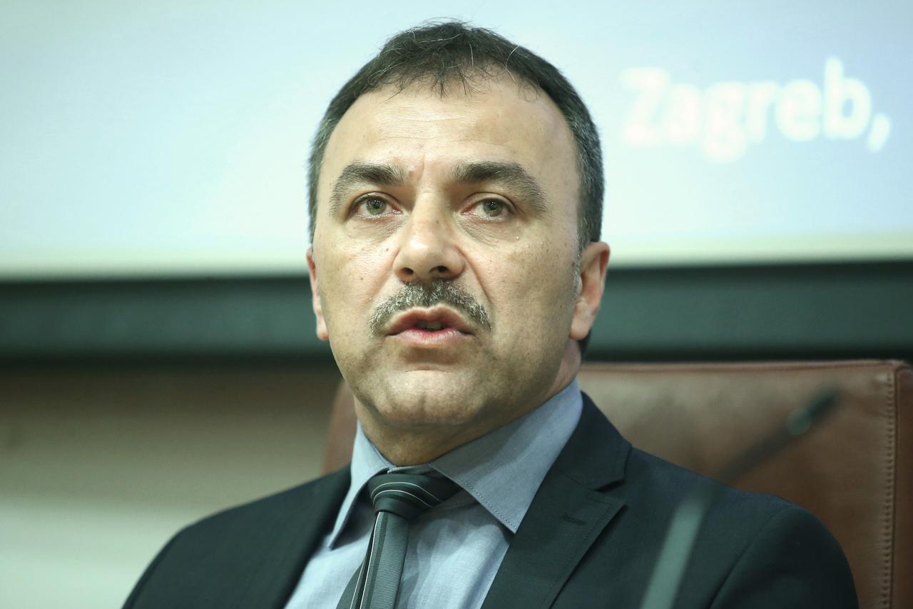 Vlaho Orepić