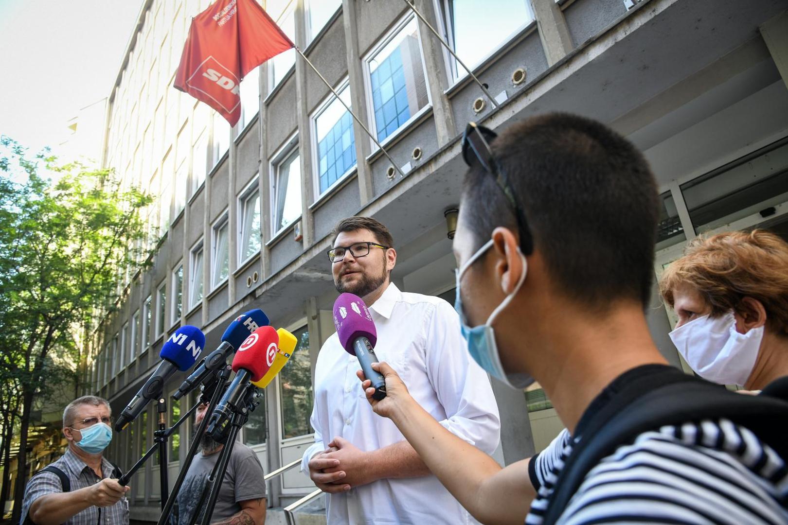 21.08.2020., Zagreb  - Pedja Grbin odrzao konferenciju za medije o predaji kandidature za predsjednika SDP-a Hrvatske  Photo: Josip Regovic/PIXSELL