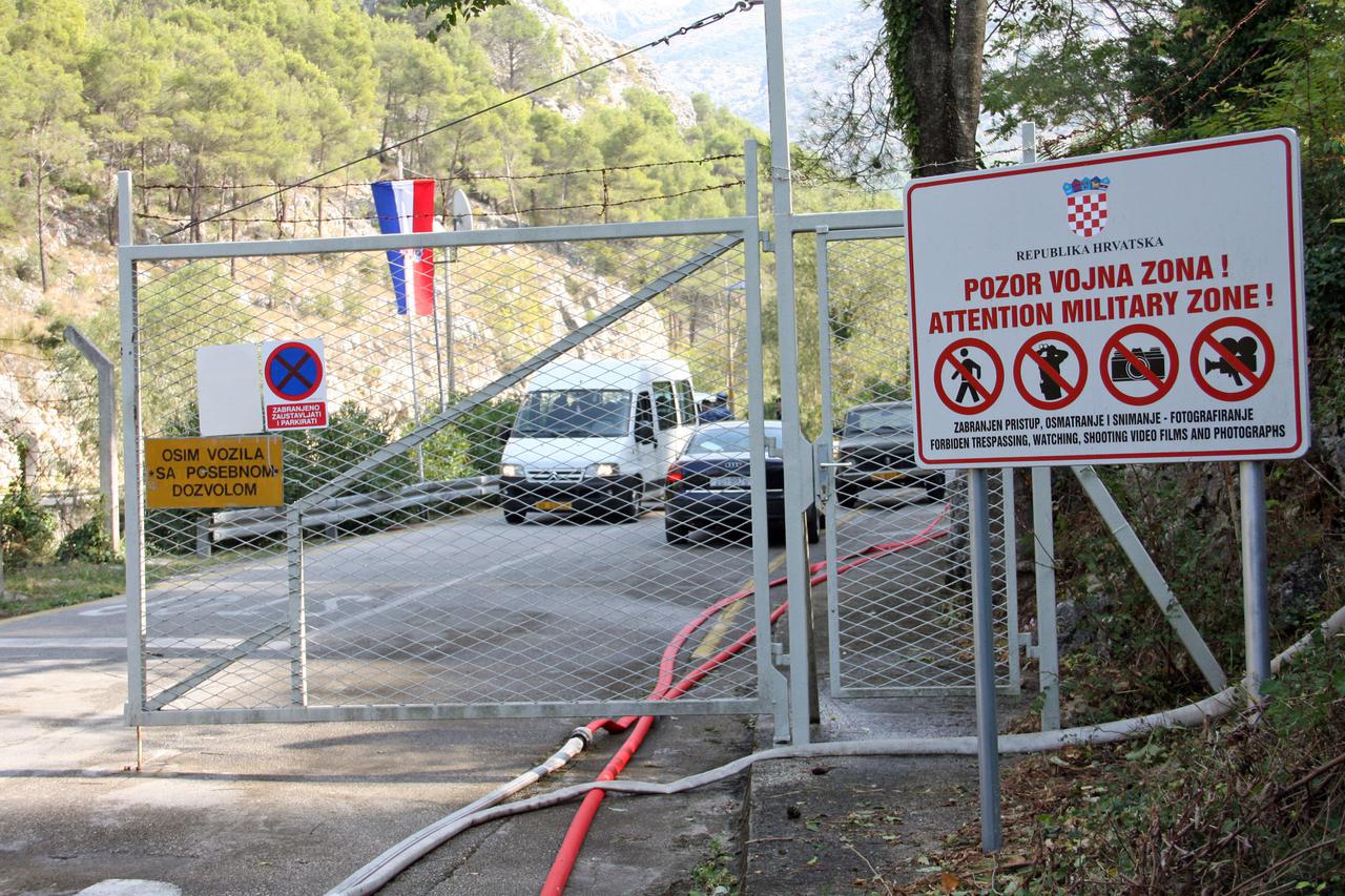 Žrnovnica: Borba s vatrenom stihijom kod Žrnovnice i dalje traje