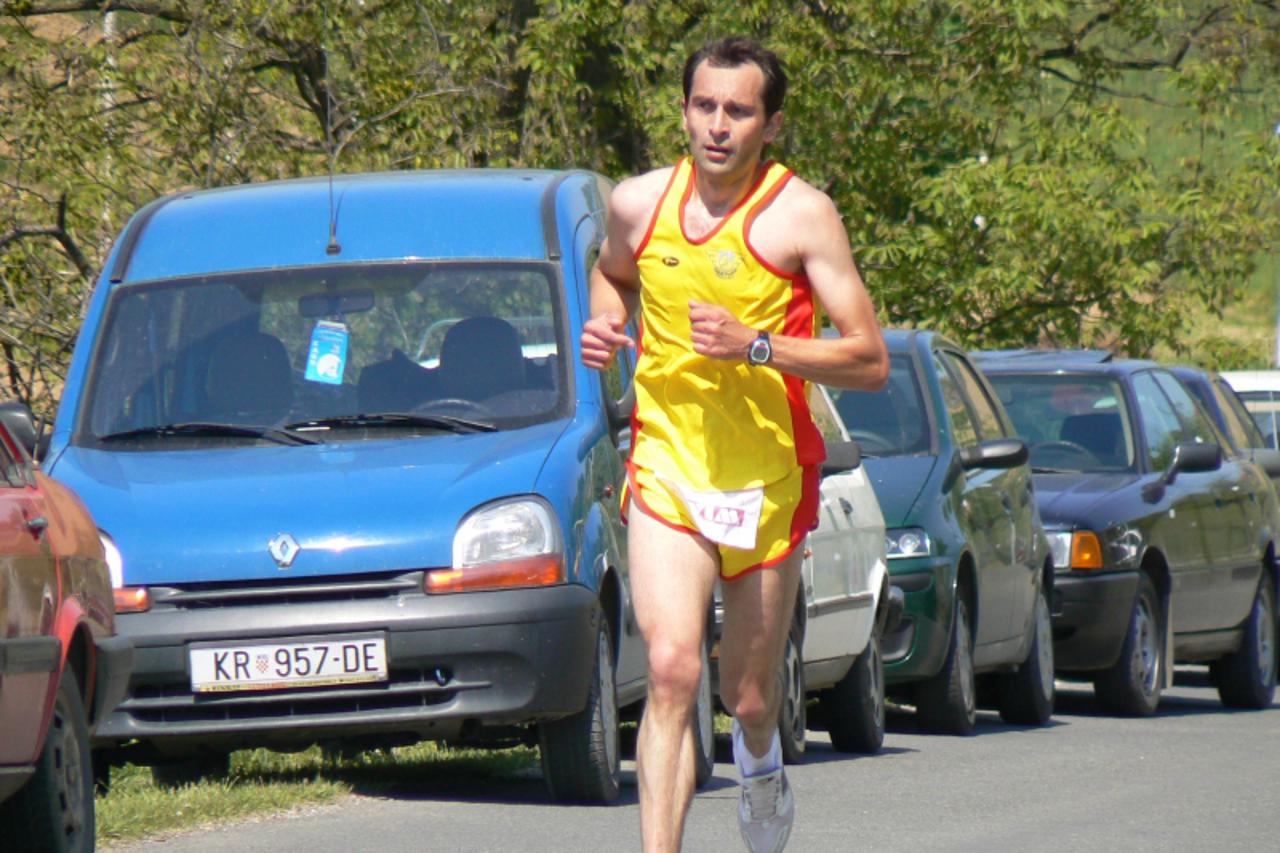 'zagorje, Gornja Stubica, Dra\\u009Een Dinjar, gornjostubie\\u0300ki atletie\\u0300ar petim mjestom na 24. Plitvie\\u0300kom maratonu ostvario najbolje vrijeme od hrvatskih atletie\\u0300ara, snimio:M