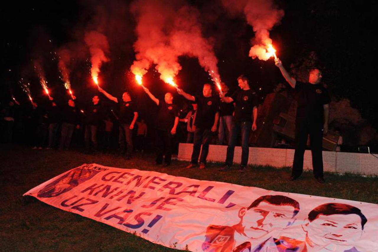 baklja, knin, markač (1)