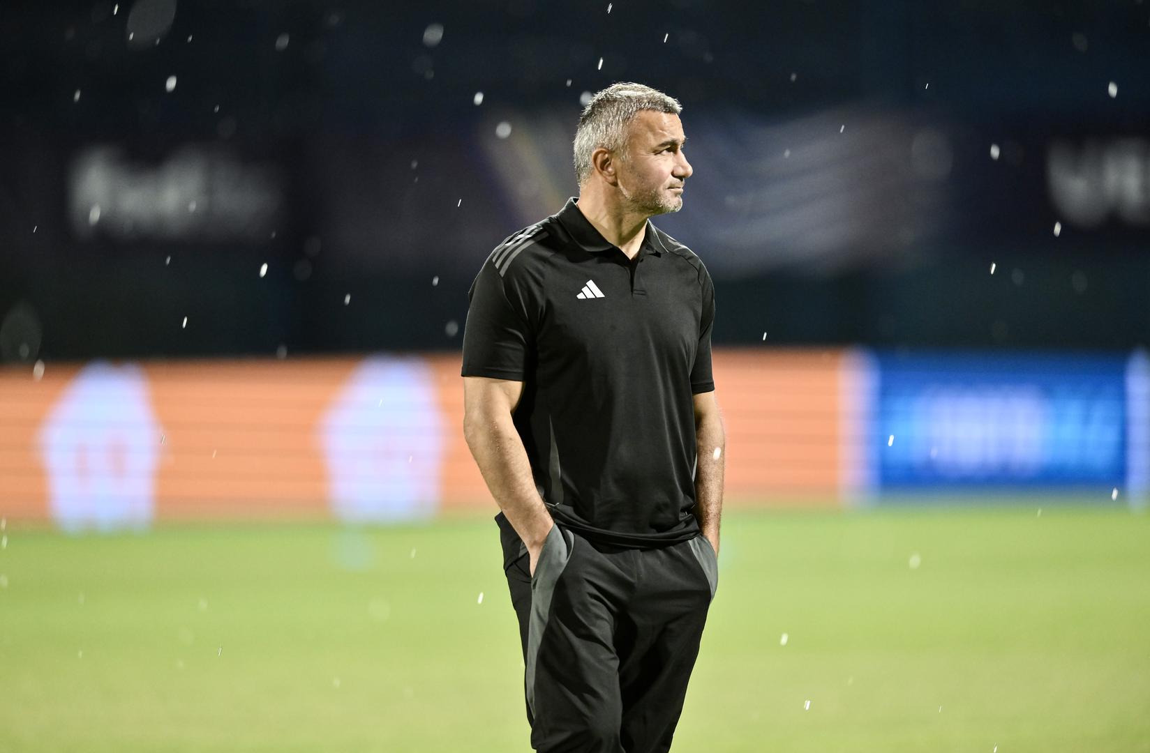 Trening nogometaša Qarabaga, planiran uoči utakmice play-offa UEFA Lige prvaka protiv Dinama, nije održan zbog jake kiše koja je u večernjim satima padala u Zagrebu. Nepovoljni vremenski uvjeti onemogućili su momčadi da odradi posljednje pripreme na terenu prije važne utakmice.