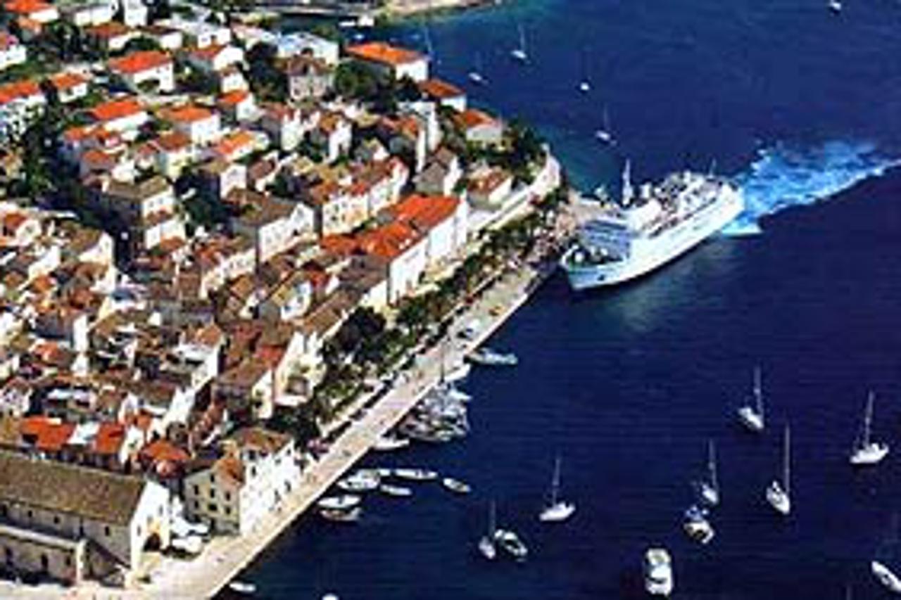 top-hvar-txt.jpg