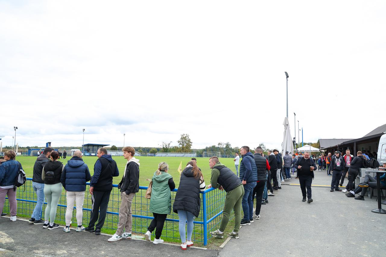 Atmosfera uoči utakmice Bilogore i Hajduka u šesnaestini finala SuperSport Hrvatskog nogometnog kupa