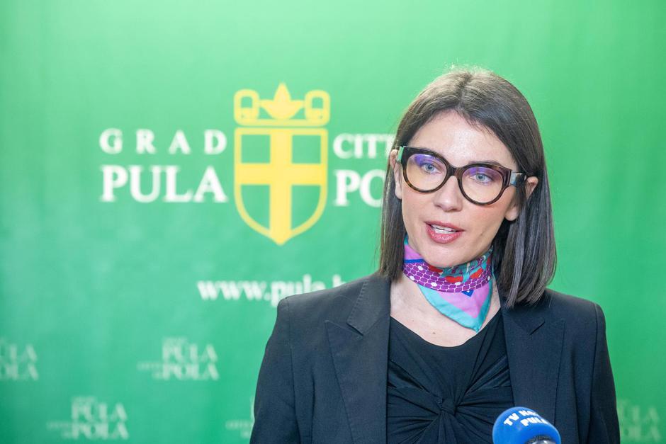 Pula: Konferencija za medije gradonačelnika Filipa Zoričića