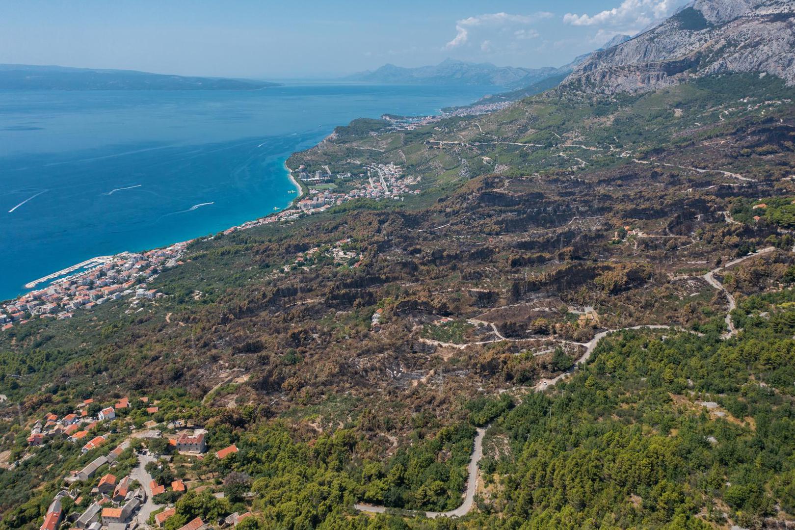 03.08.2024. Gornje Tucepi
Fotografije iz zraka opožarenog podrucja od Tucepi do Gornje Podgore i Parka prirode Biokovo. Photo: Matko Begovic/PIXSELL