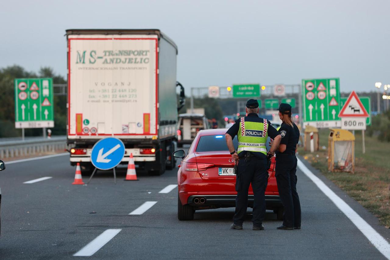 Županja: Policajka službenim motocikom pregazila pješaka