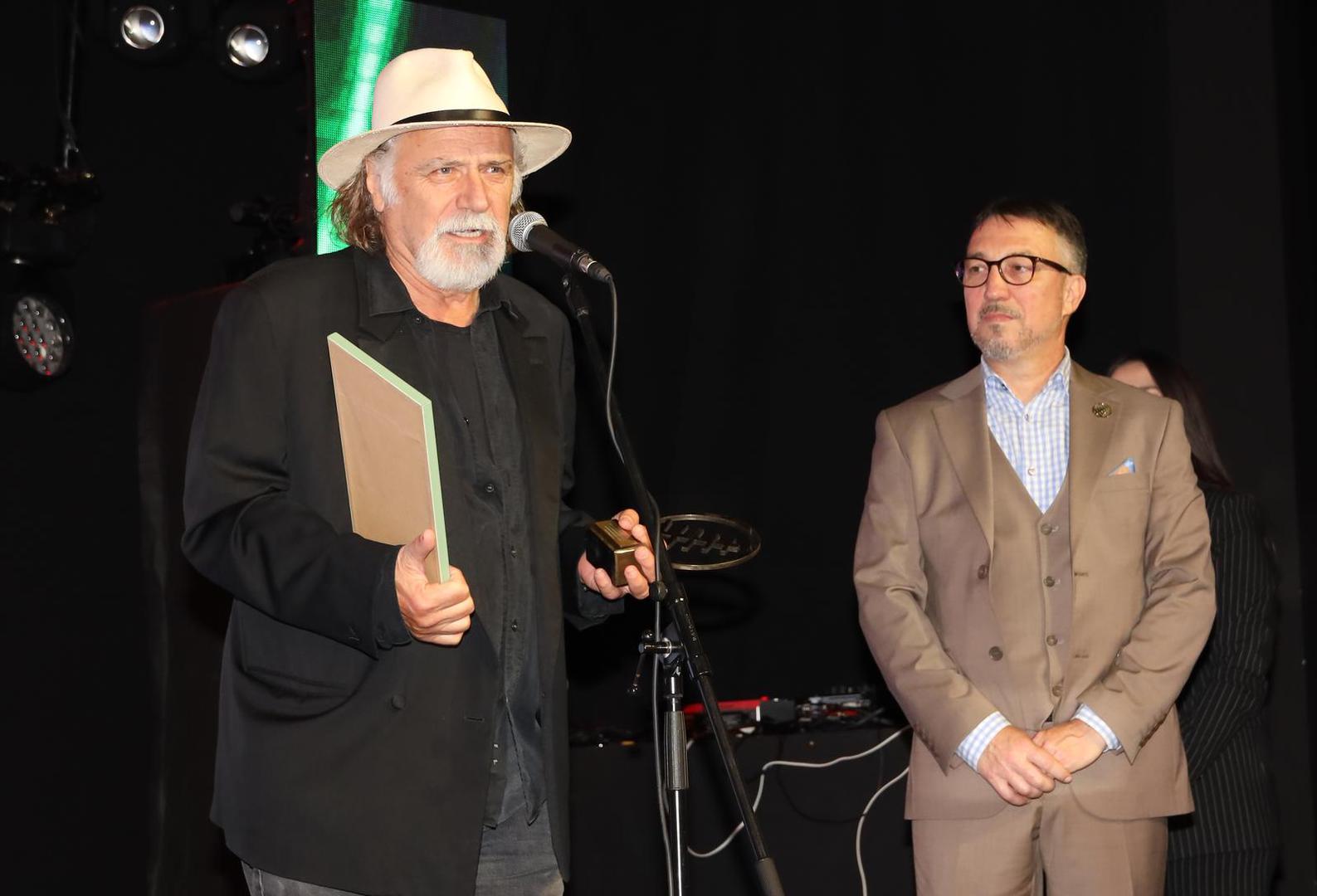 05, October, 2023, Belgrade - The final evening and award ceremony of the Golden Antenna at the 13th International Festival of Dramas and Series FEDIS was held in the Youth Center. Rade Serbedzija. Photo: Marija Mladjen/ATAImages

05, oktobar, 2023, Beograd - Finalno vece i dodela nagrada Zlatna Antena na 13. medjunarodnom Festivalu drama i serija FEDIS odrzana je u Domu omladine. Photo: Marija Mladjen/ATAImages Photo: Marija Mladjen/ATAImages/PIXSELL