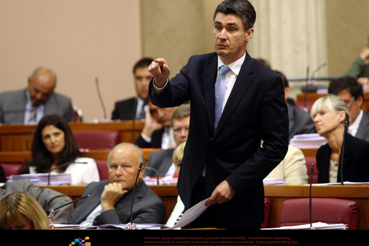 \'30.08.2010., Zagreb - U Saboru Republike Hrvatske izglasan je rebalans proracuna sto ga je donijela Vlada Republike Hrvatske s premijerkom Jadrankom Kosor. Zoran Milanovic Photo: Zeljko Hladika/PIXS