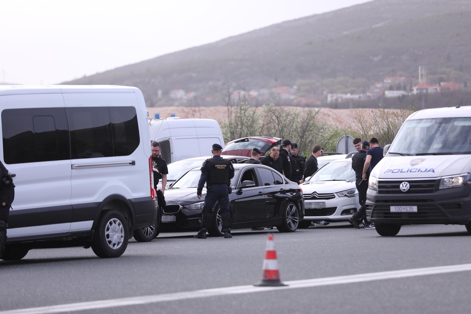 Ovoga puta neće biti organiziran prijevoz autobusima od Dugopolja do stadiona jer splitski prometnici nisu željeli ustupiti autobuse za prijevoz Dinamovih navijača