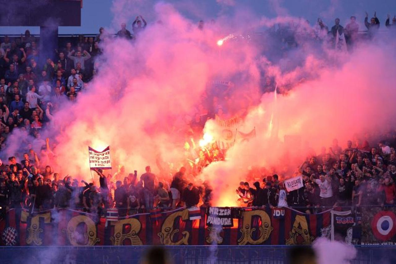 Baklja - derbi Dinamo - Hajduk