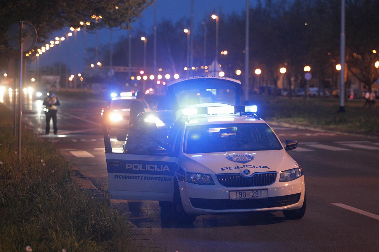 Zagreb: Osobni automobil naletio na pješakinju na zebri u Vatikanskoj ulici