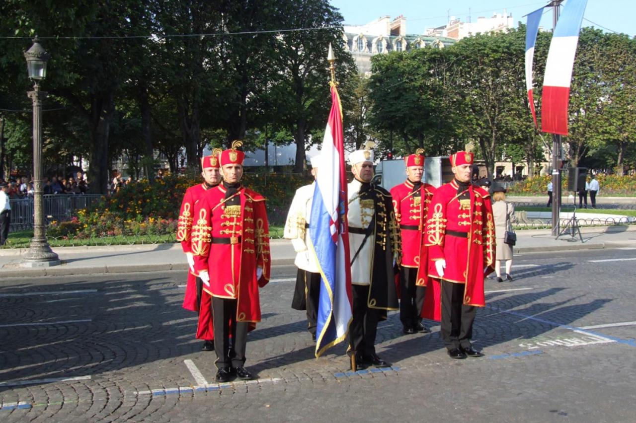 mimohod,osrh,hrvatska vojska,oružane snage (1)