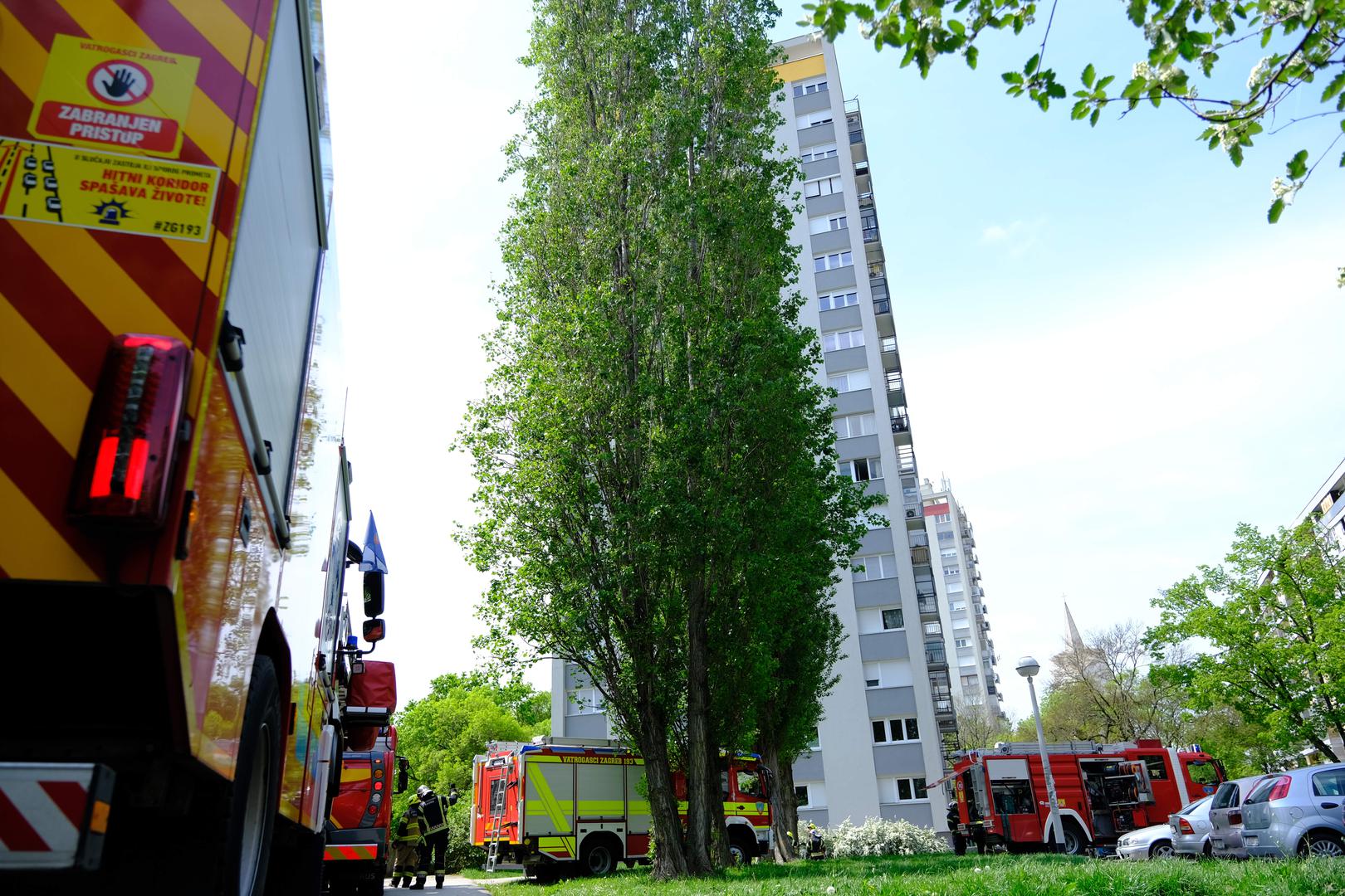 01.05.2022., Zagreb - U nedjelju ujutro izbio je pozar na 14. katu nebodera na Zitnjaku. Brzom reakcijom gradana i vatrogasaca pozar je ugasen. Photo: Slaven Branislav Babic/PIXSELL