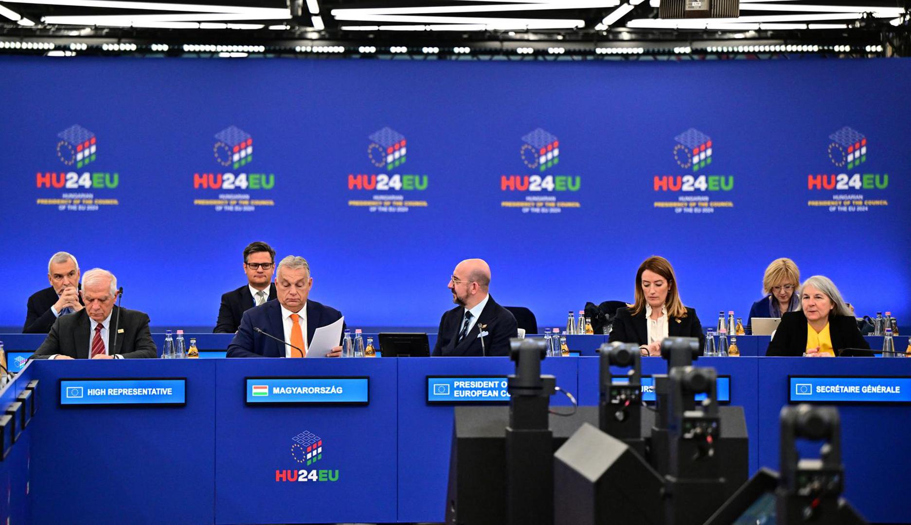 High Representative of the European Union for Foreign Affairs and Security Policy Josep Borrell, Hungarian Prime Minister Viktor Orban, European Council President Charles Michel, European Parliament President Roberta Metsola and Secretary-General of the Council of the European Union Therese Blanchet attend the informal EU Summit at the Puskas Arena, in Budapest, Hungary, November 8, 2024. REUTERS/Marton Monus Photo: MARTON MONUS/REUTERS