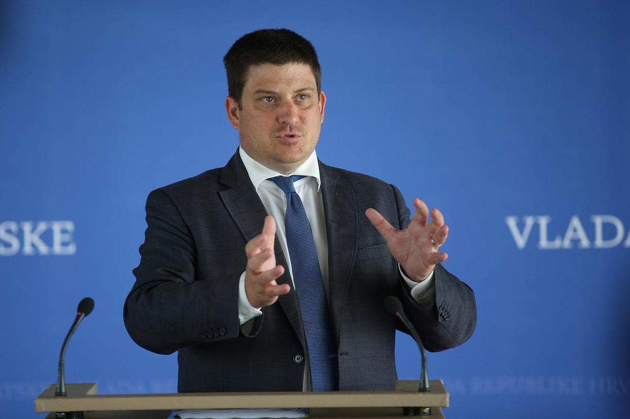 Ministar Oleg Butković dao je izjavu za medije nakon sjednice Vlade