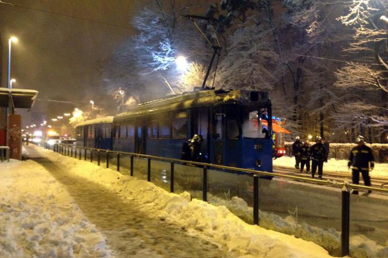 tramvaj,požar (1)