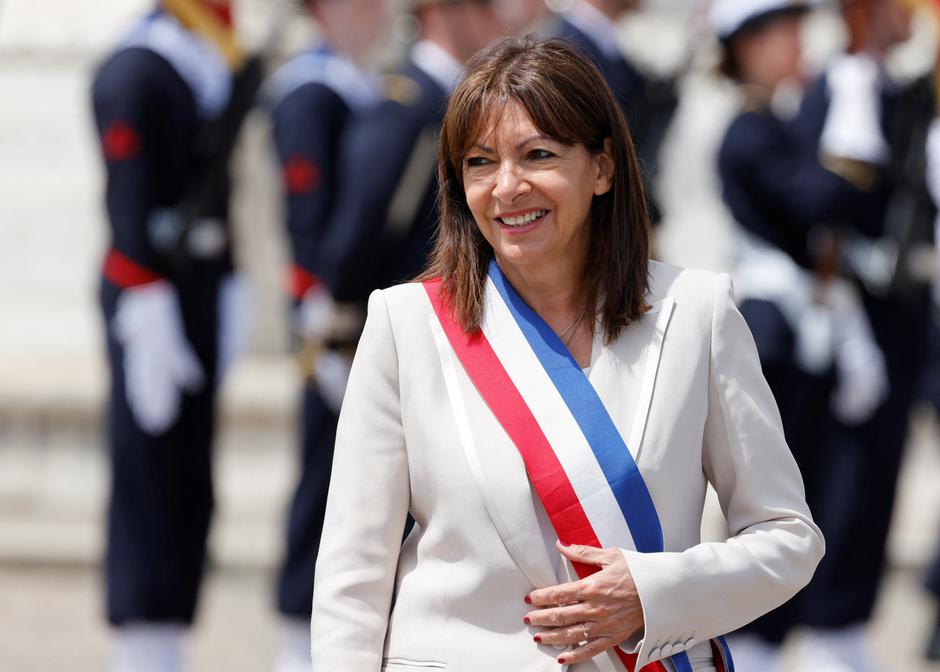 Anne Hidalgo, članica socijalističke stranke, već je deset godina gradonačelnica Pariza. Ta kći španjolskih imigranata, koja je dobila francusko državljanstvo tek kao tinejdžerica, vatreni je zeleni aktivist