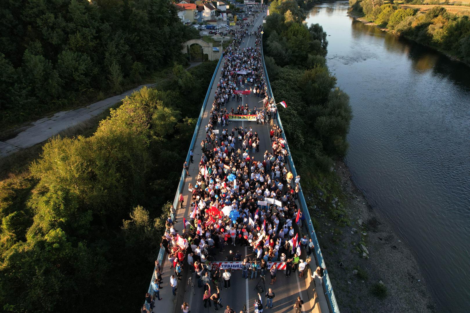 01.09.2023., Doboj, Bosna i Hercegovina - Odbor za zastitu prava Srba u FBiH organizirao je prosvjed na samoj granici, a organiziran je kao reakcija na odluku Ministarstva unutrasnjih poslova Kantona Sarajevo da zabrani prosvjedni skup pred Tuziteljstvom BiH zbog optuznice protiv predsjednika RS Milorada Dodika.  Photo: Dejan Rakita/PIXSELL