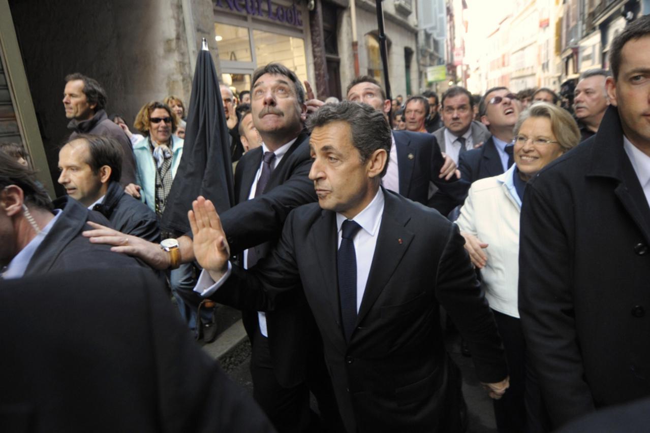 sarkozy napadnut (1)