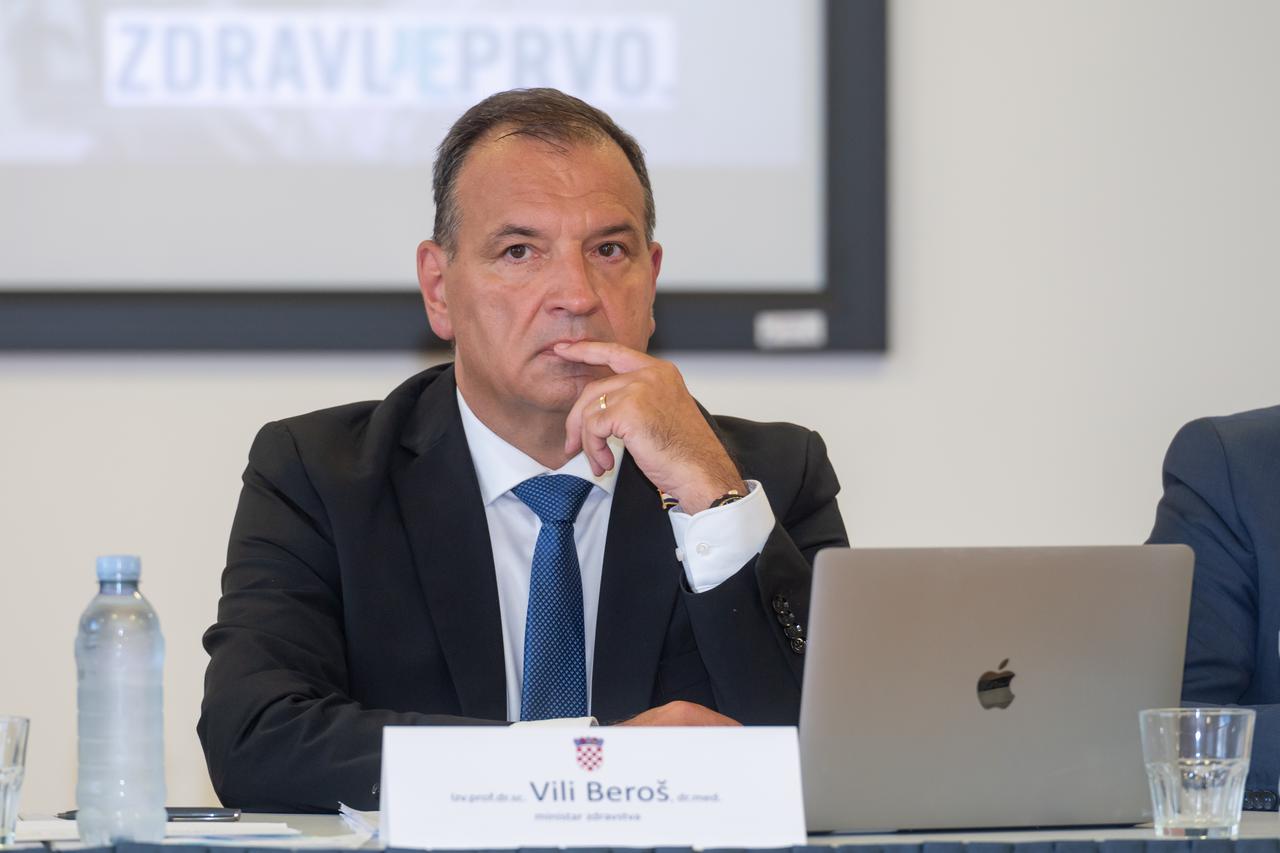 Ministar Vili Beroš obišao Opću bolnicu Zadar