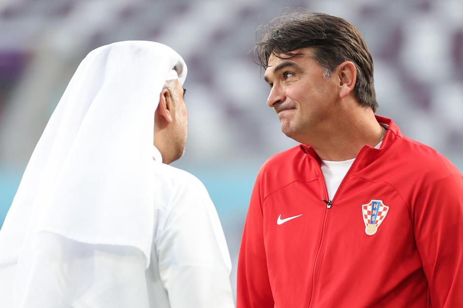 KATAR 2022 - Zlatko Dalić na terenu prije početka utakmice Hrvatske i Maroka 