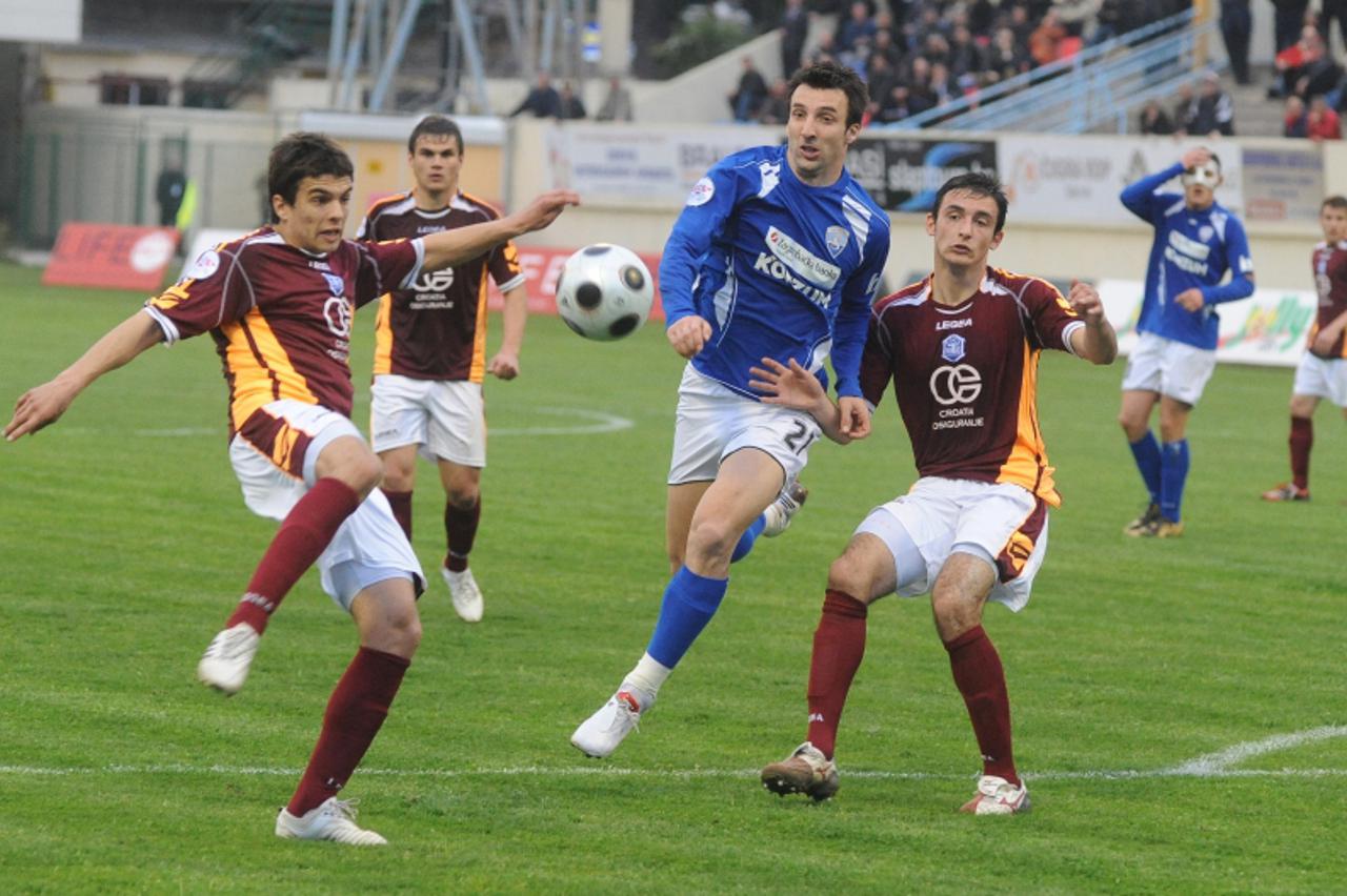 'za sport....240310...sibenik Polufinale Kupa Hrvatske u nogometu, prvi susret. Sibenik-Varteks-Ivan Bozic Photo: Hrvoje Jelavic/PIXSELL'