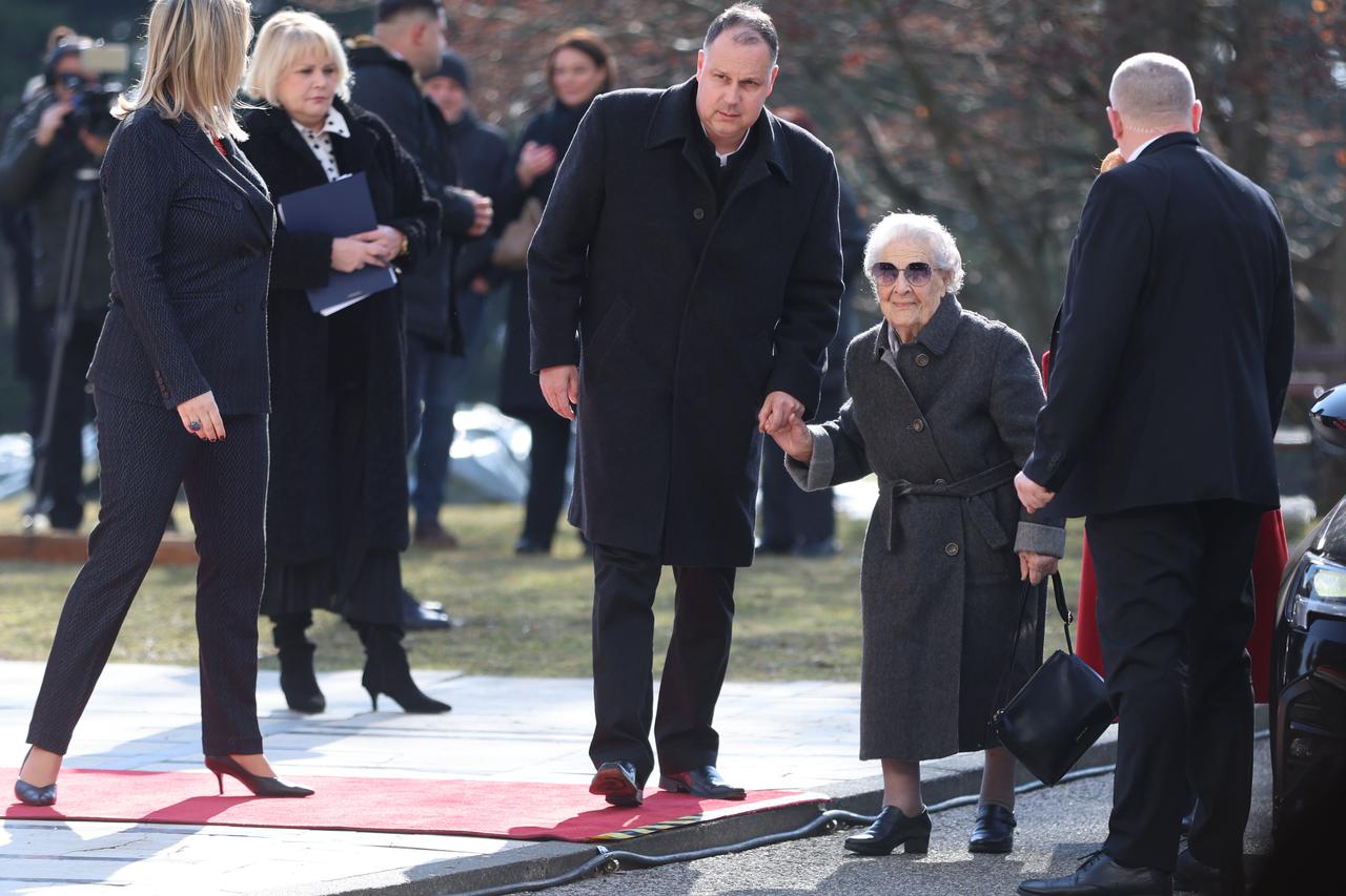 Na Milanovićevu inauguraciju stigla i posljednja partizanka sa Sutjeske, 101 joj je godina