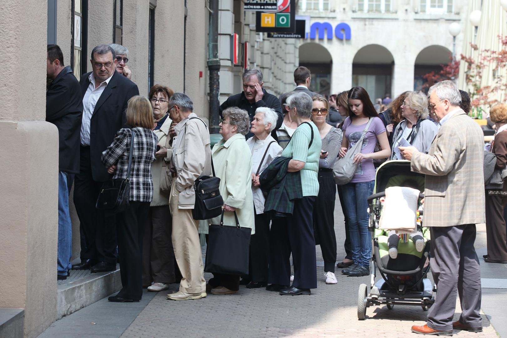 Uglavnom se krajem mjeseca stvaraju gužve kod ZET-ovih prodavaonica