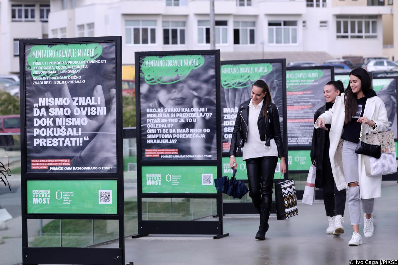 Udruga MoSt s izložbom plakata započela svoju kampanju Ajmo govorit o zdravlju, mentalnom zdravlju!