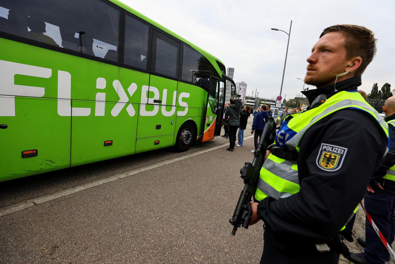 Njemačka policija uvela je kontrole na prijelazima s Luksemburgom, Belgijom, Nizozemskom i Danskom, u dodatku na prethodne kontrole na prijelazima u Poljsku, Češku, Austriju, Švicarsku i Francusku.