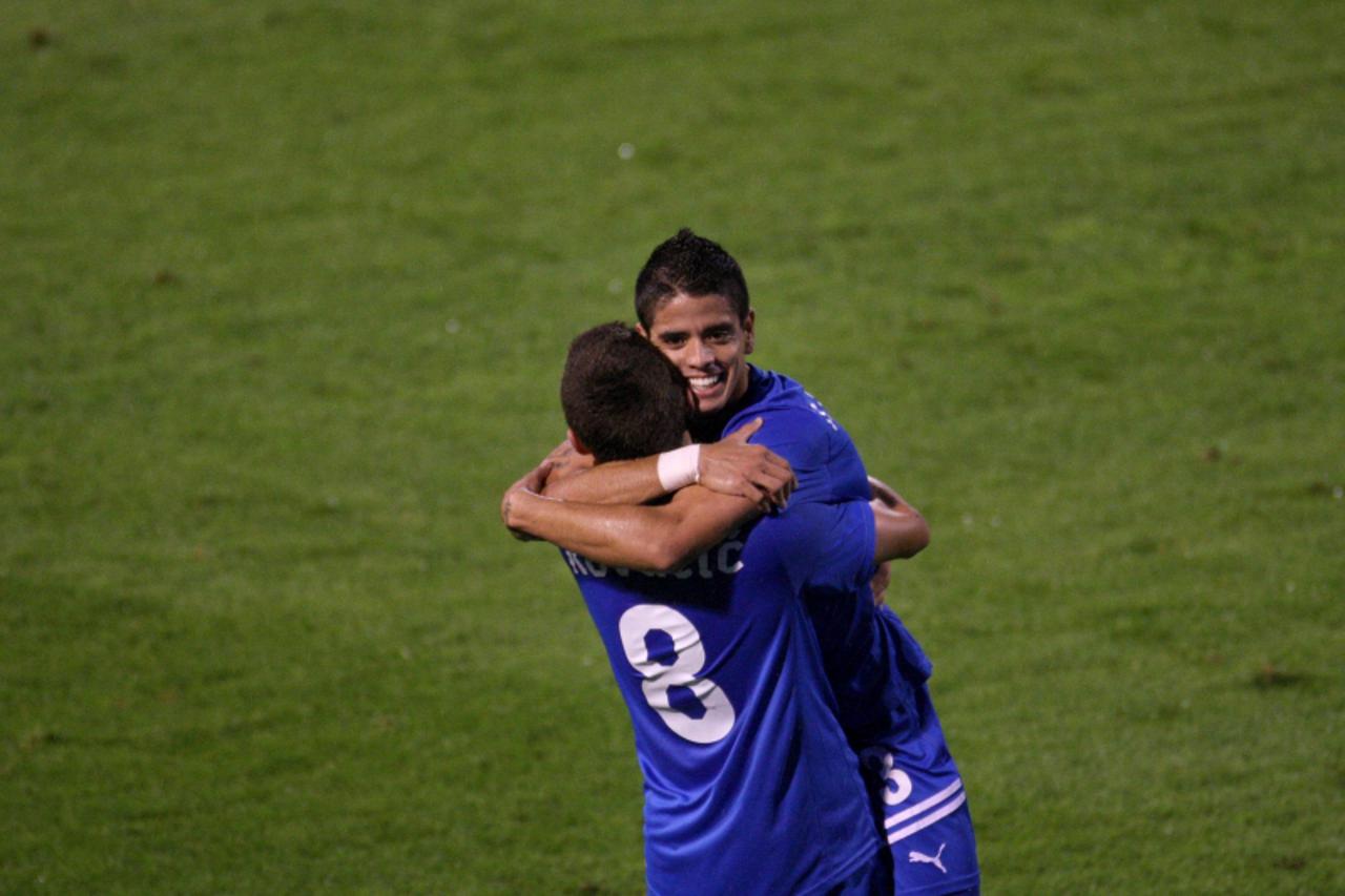 '30.07.2011., stadion u Maksimiru, Zagreb - 1. HNL, 2. kolo, GNK Dinamo Zagreb - Cibalia Vinkovci. Luis Ibanez, Mateo Kovacic Photo: Marko Lukunic/PIXSELL'