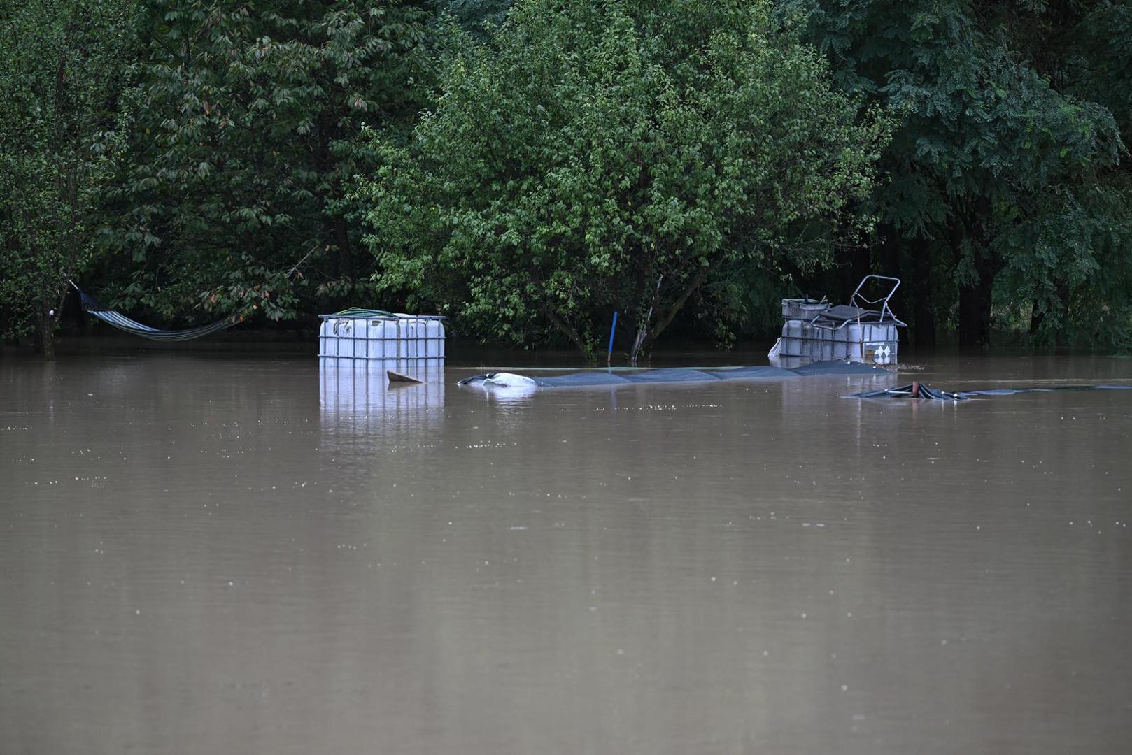 05.08.2023., Drenje Brdovecko - Zbog izlijevanja rijeke Save, voda prijeti kucama u Drenju Brdoveckom. Photo: Davor Puklavec/PIXSELL