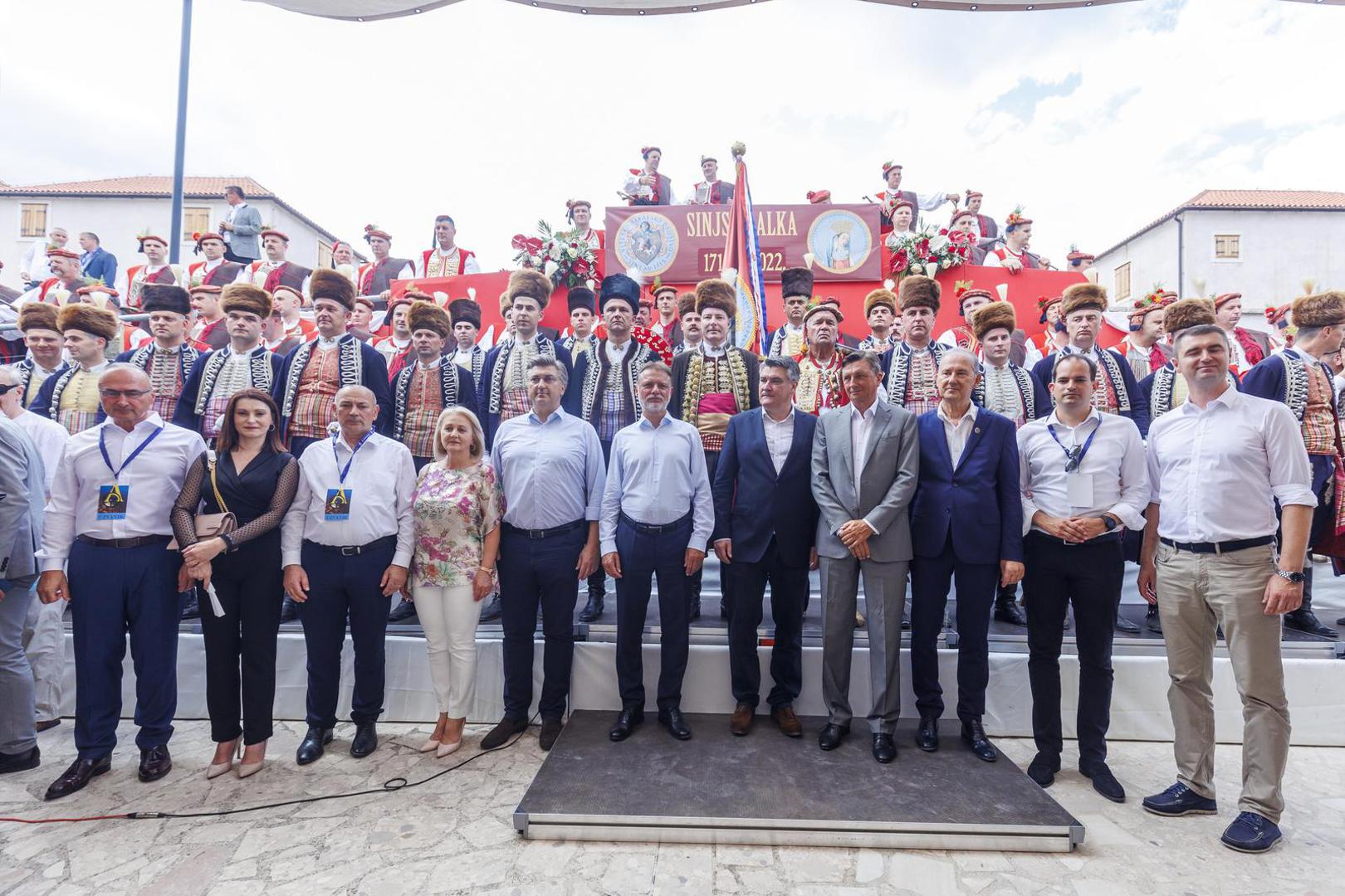 07.08.2022., Sinj - Predsjednik RH Zoran Milanovic, premijer Andrej Plenkovic s ministrima, predsjednik Republike Slovenije Borut Pahor sudjelovali su na Vojvodinom prijemu u Alkarskim dvorima.
Photo:   Photo: Miroslav Lelas/PIXSELL