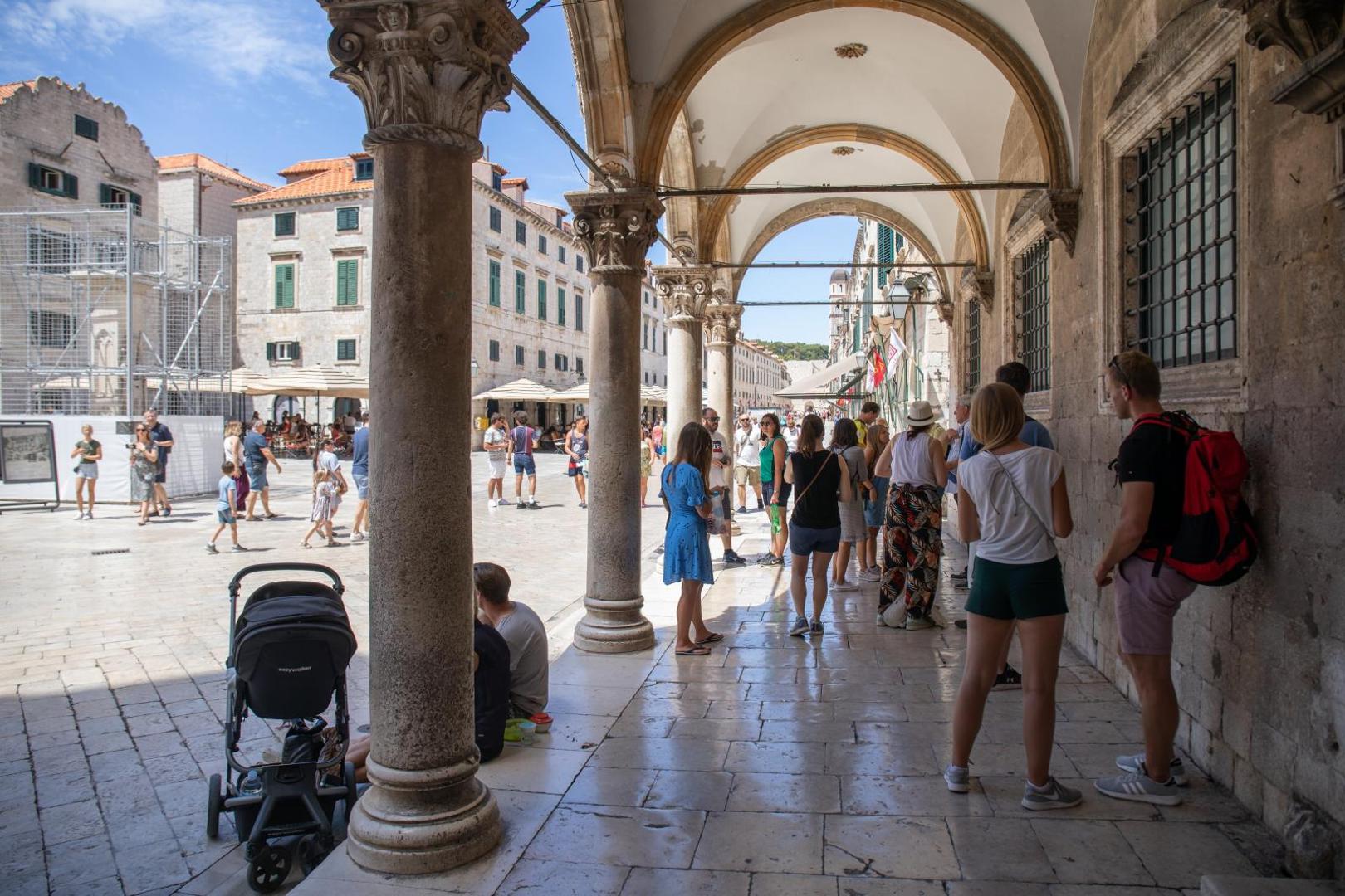 18.07.2020., Stara gradska jezgra, Dubrovnik - Turisti u gradu.
Photo: Grgo Jelavic/PIXSELL