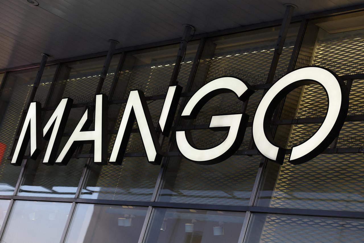 Mango logo in Warsaw