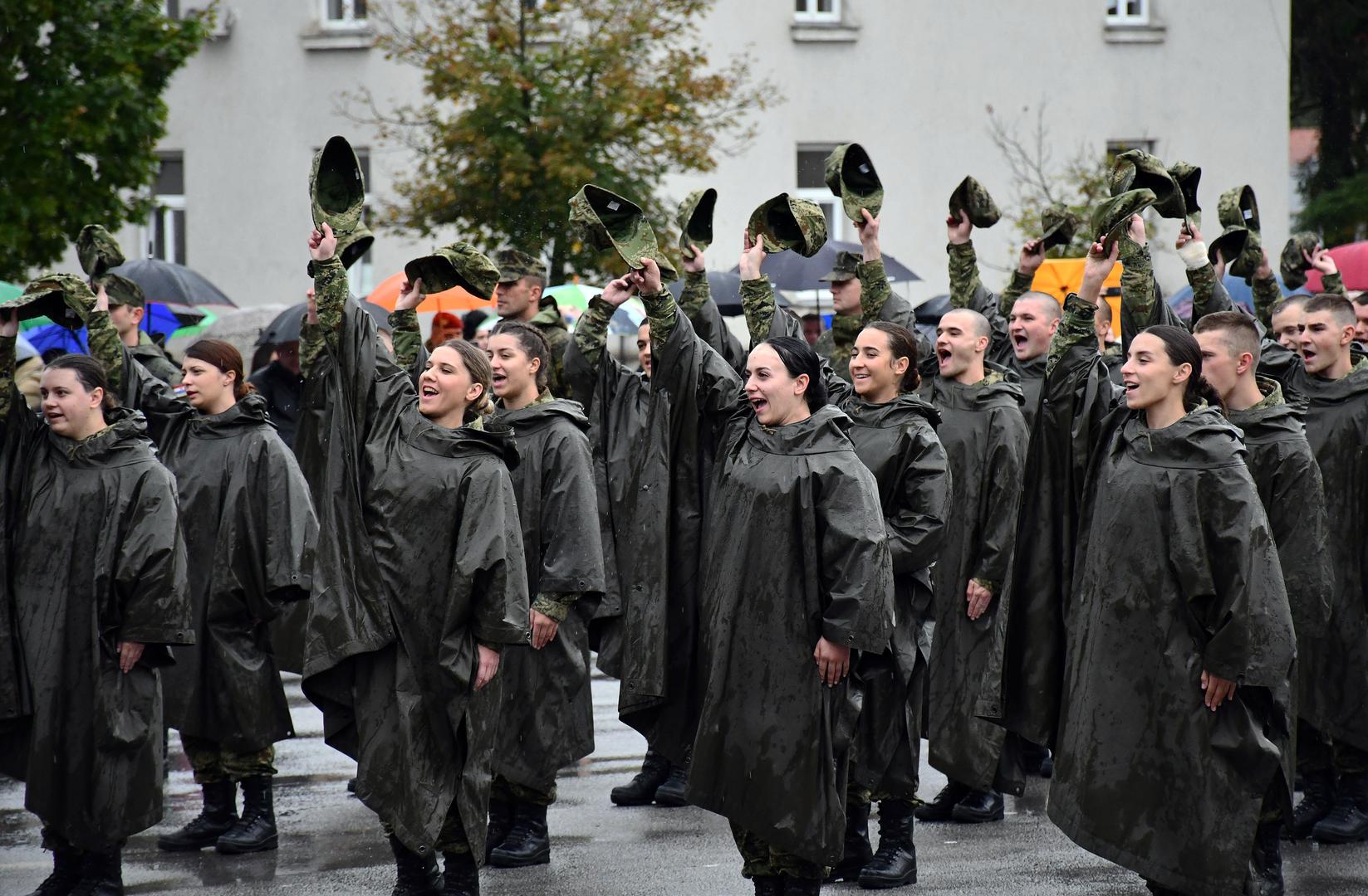 03.11.2023., Požega -  U Vojarni 123. brigade HV Pozega prisegnuo 40. narastaj rocnika na dragovoljnom vojnom osposobljavanju. Prisegu je dalo 75 rocnika, medju kojima je 62 muskarca i 13 zena. Svecanosti je nazocio nacelnik Glavnog stozera Oruzanih snaga RH admiral Robert Hranj. Photo: Ivica Galovic/PIXSELL