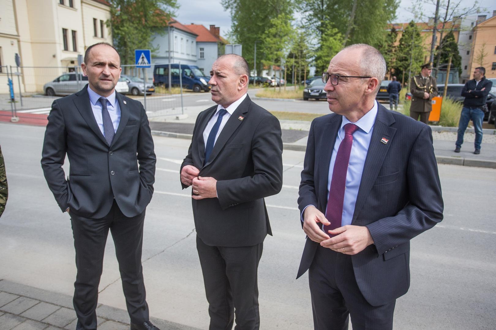 29.04.2020., Osijek - Svecano obiljezavanje 29. obljetnice osnutka 3. gardijske brigade Kune i Tenkovske bojne Kune Gardijske oklopno-mehanizirane brigade Hrvatske kopnene vojske te polaganje vijenaca i paljenje svijeca na spomenik poginulim pripadnicima. Photo: Davor Javorovic/PIXSELL