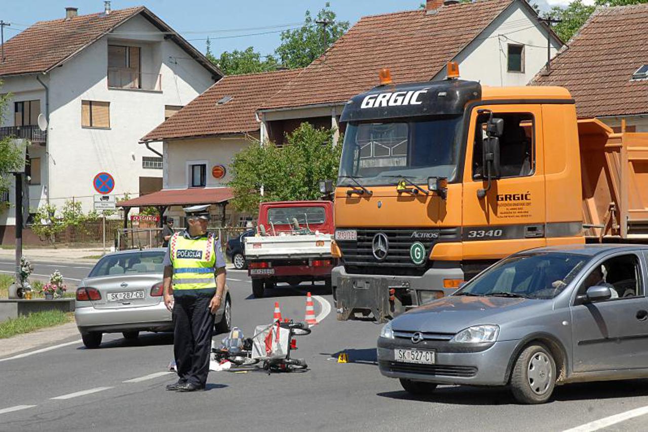 policija,prometna nesreća,bicikl (1)