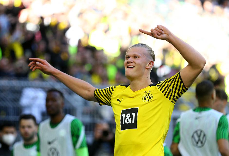 Bundesliga - Borussia Dortmund v VfL Wolfsburg