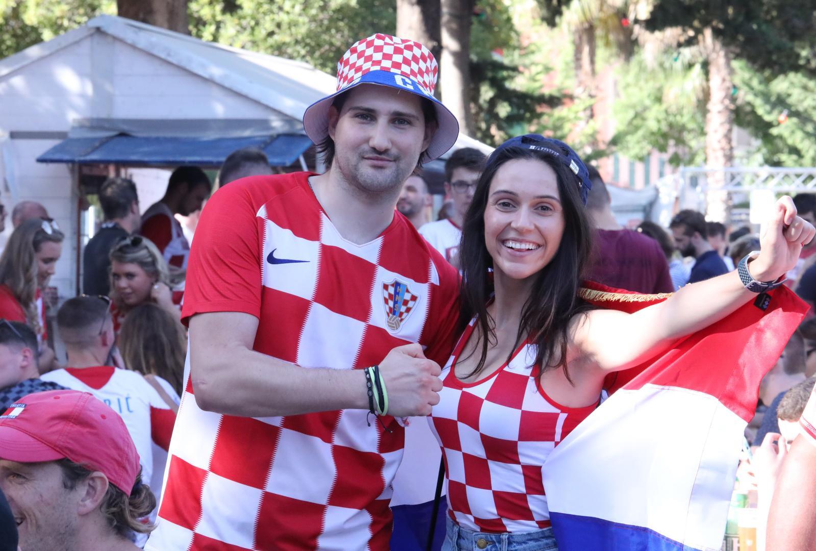 28.06.2021.,Split - Navijaci u fan zoni na splitskom Zvoncacu prate utakmicu izmedju Hrvatske i Spanjolske.
Photo:Ivo Cagalj/PIXSELL