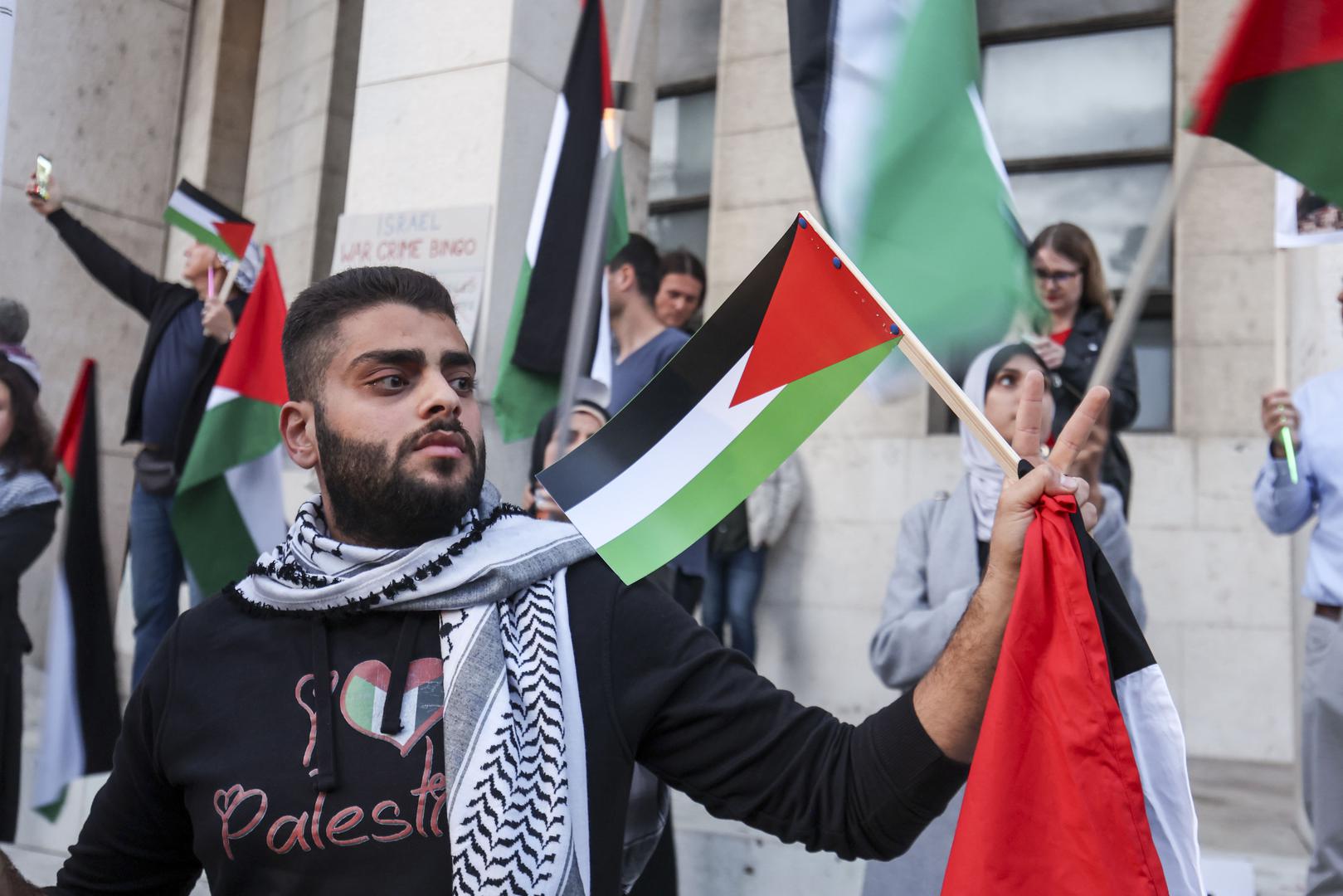 25.10.2023., Zagreb - Prosvjed Solidarno s Palestinom na Trgu zrtava fasizma. Ovaj prosvjed je dio globalnog odgovora na situaciju u kojoj se Gaza nemilosrdno bombardira svakoga dana, u kojoj nevjerojatan broj ljudi gubi svoje zivote.
 Photo: Igor Kralj/PIXSELL